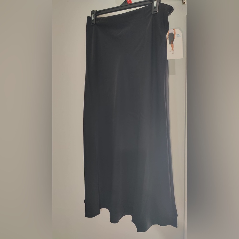 NWT - Time and Tru Black Pencil Midi Skirt for Work